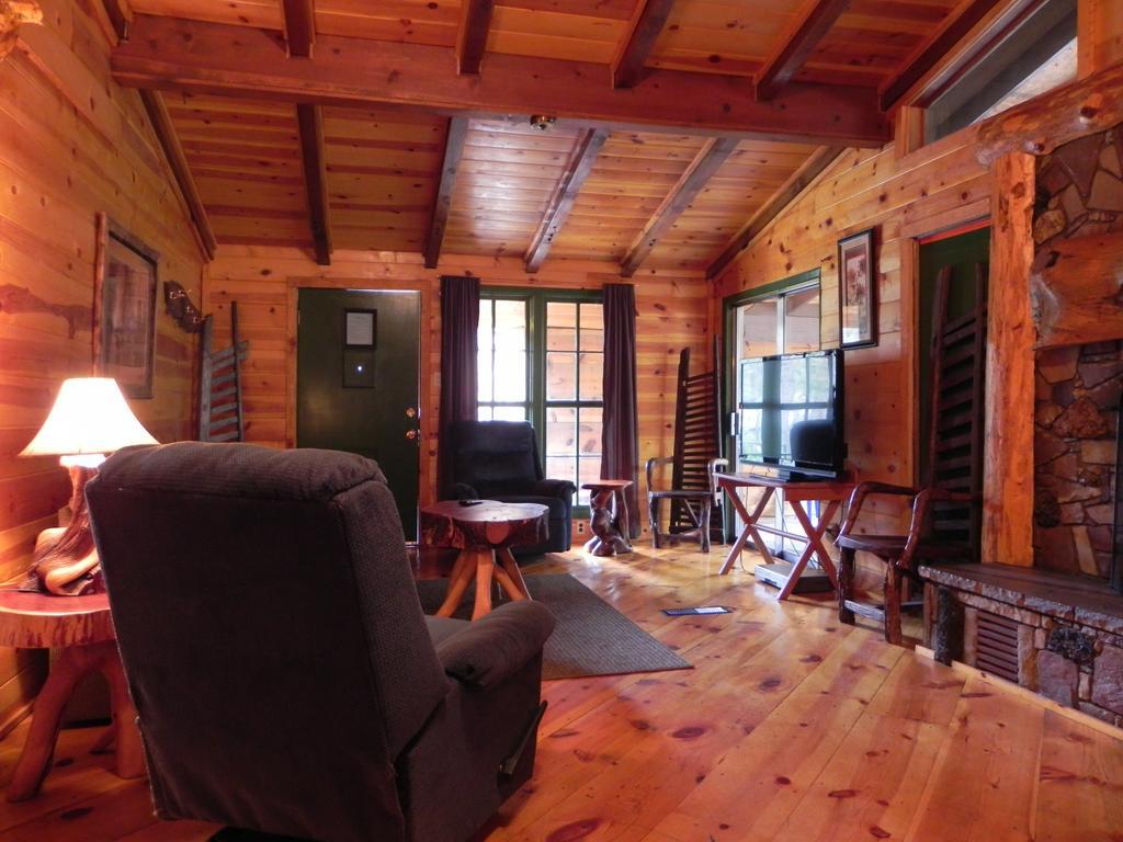 Apache Village Cabins Ruidoso Ruang foto