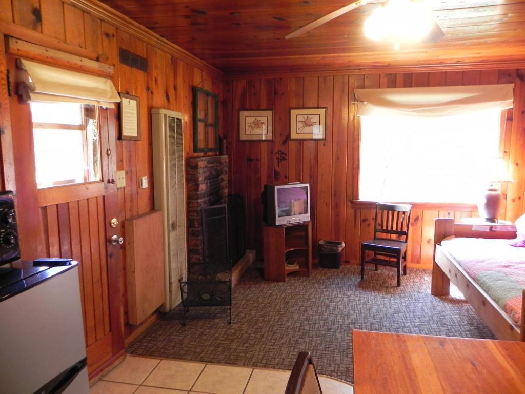 Apache Village Cabins Ruidoso Ruang foto